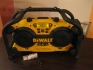 Радио + зарядно DEWALT DC 011
