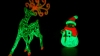 светеща боя и светещи играчки за Коледа